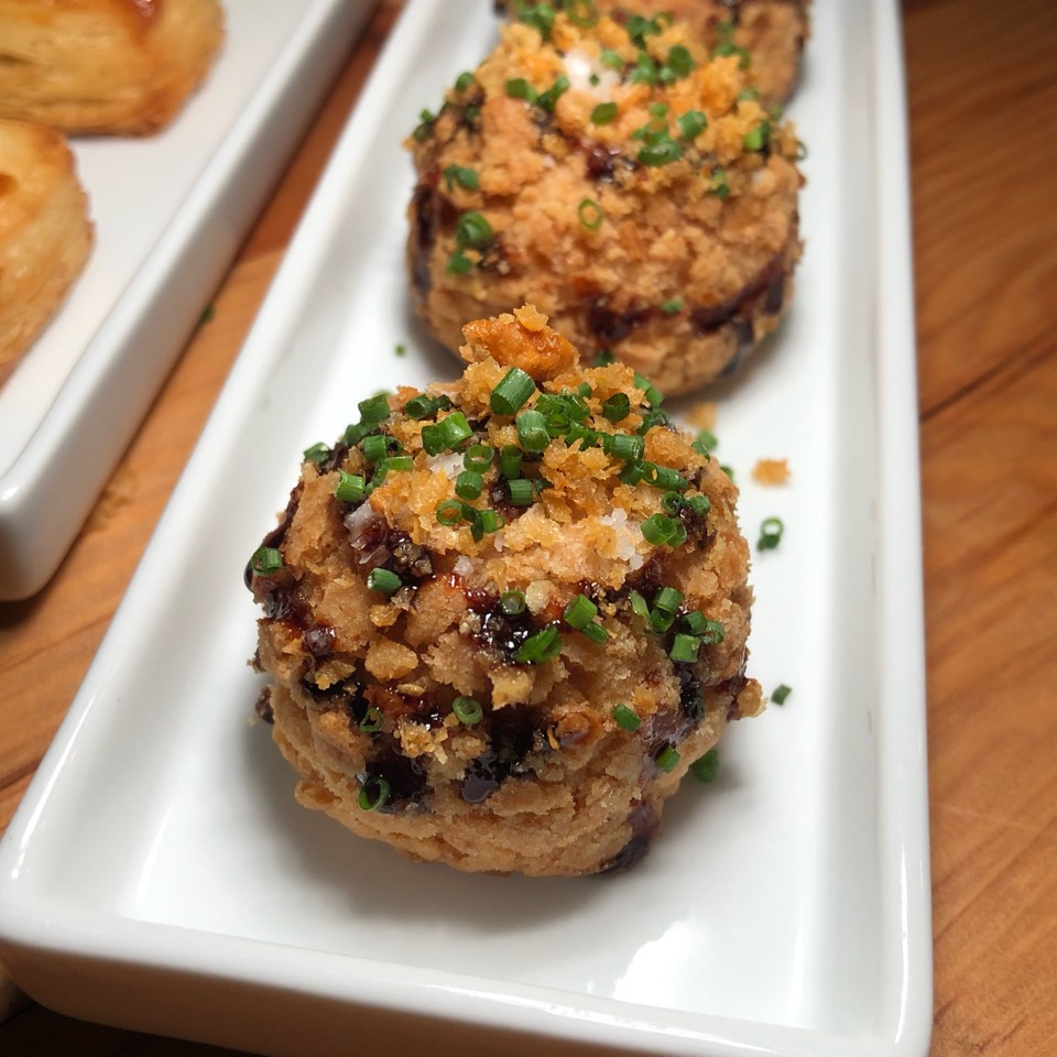 Chicken Liver Puff at Bon Temps (CLOSED) on #foodmento http://foodmento.com/place/12672