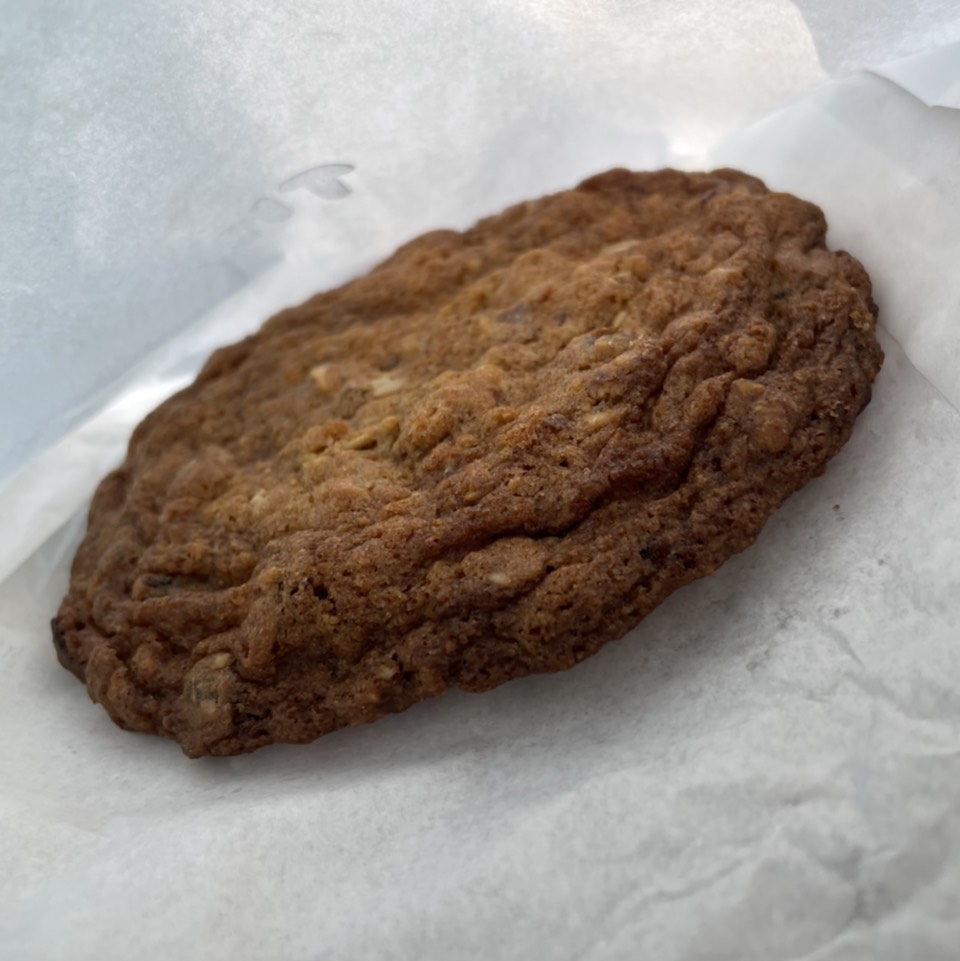 Oatmeal Date Cookie from Kumquat Coffee on #foodmento http://foodmento.com/dish/51611