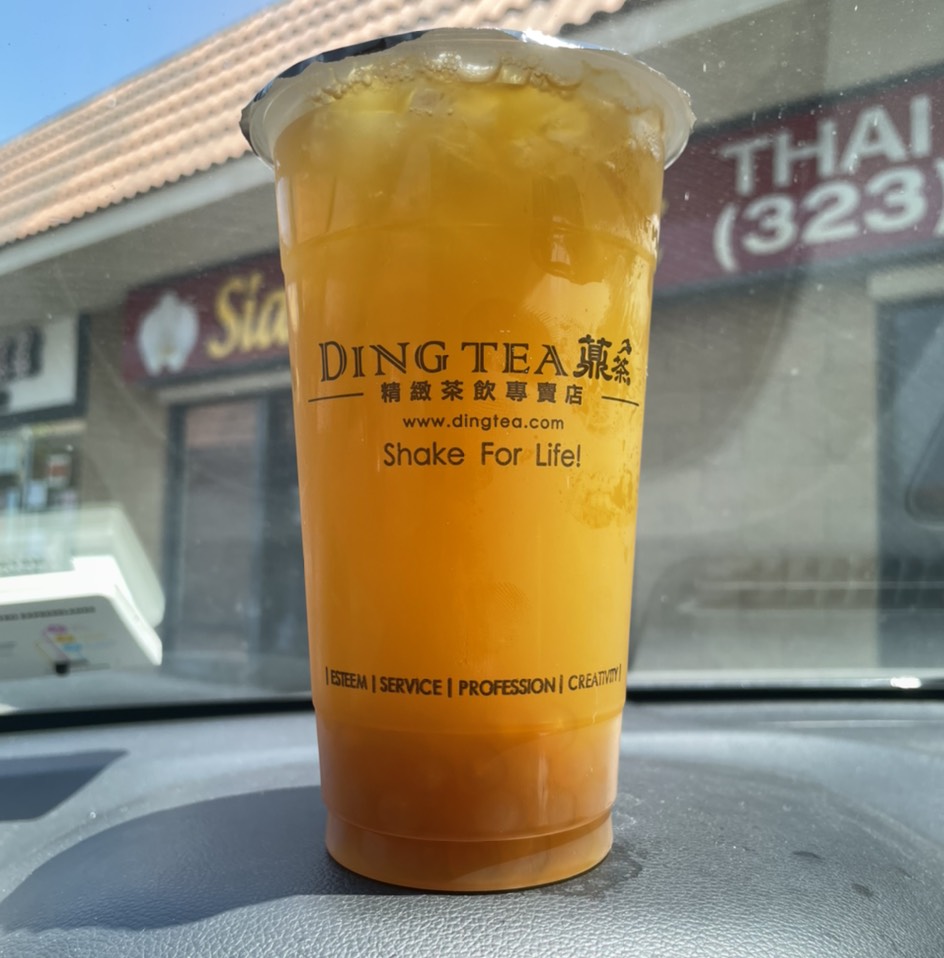 Passion Fruit Green Tea With Boba from Ding Tea on #foodmento http://foodmento.com/dish/49047