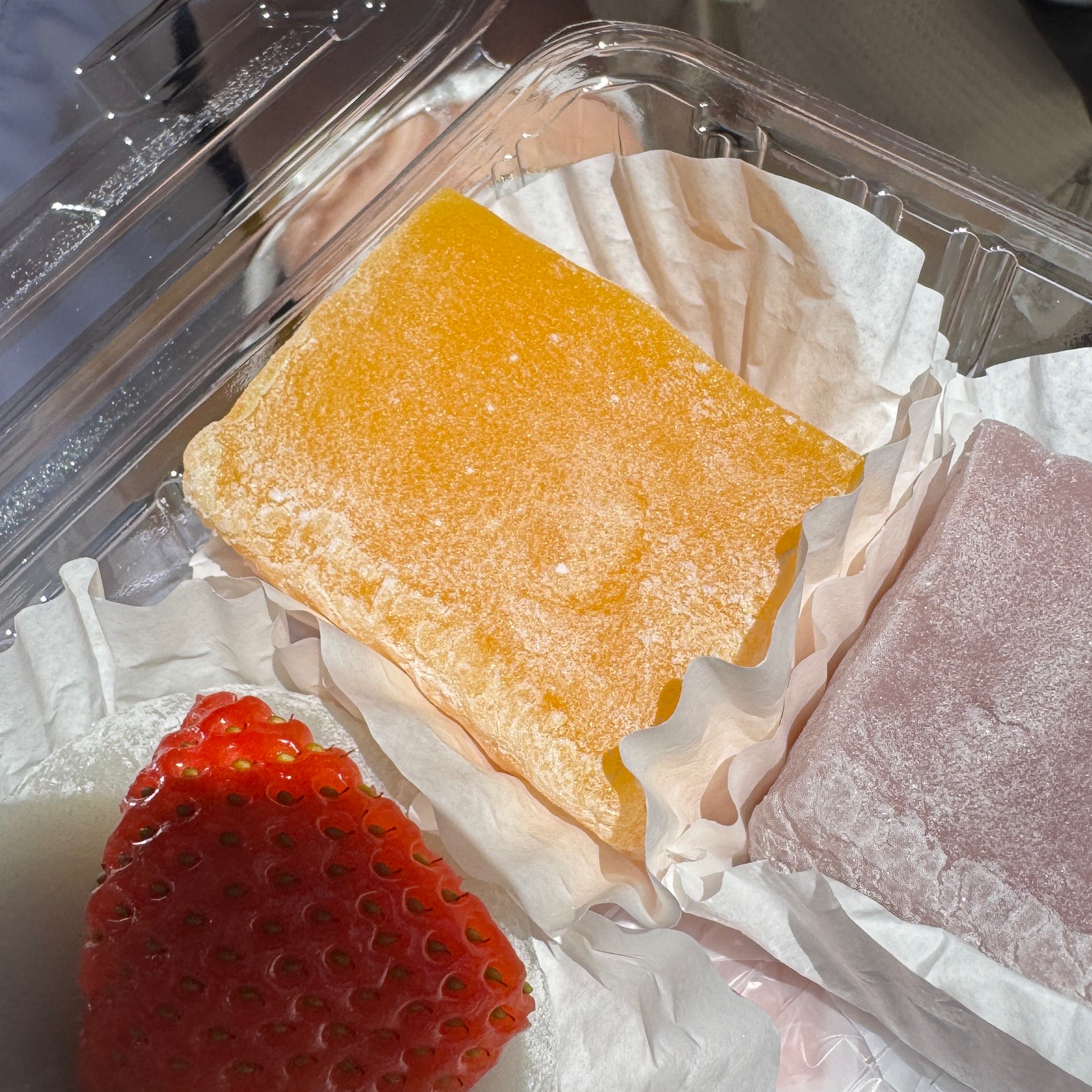 Mango Mochi $2 at Fugetsu-Do Sweet Shop on #foodmento http://foodmento.com/place/12701