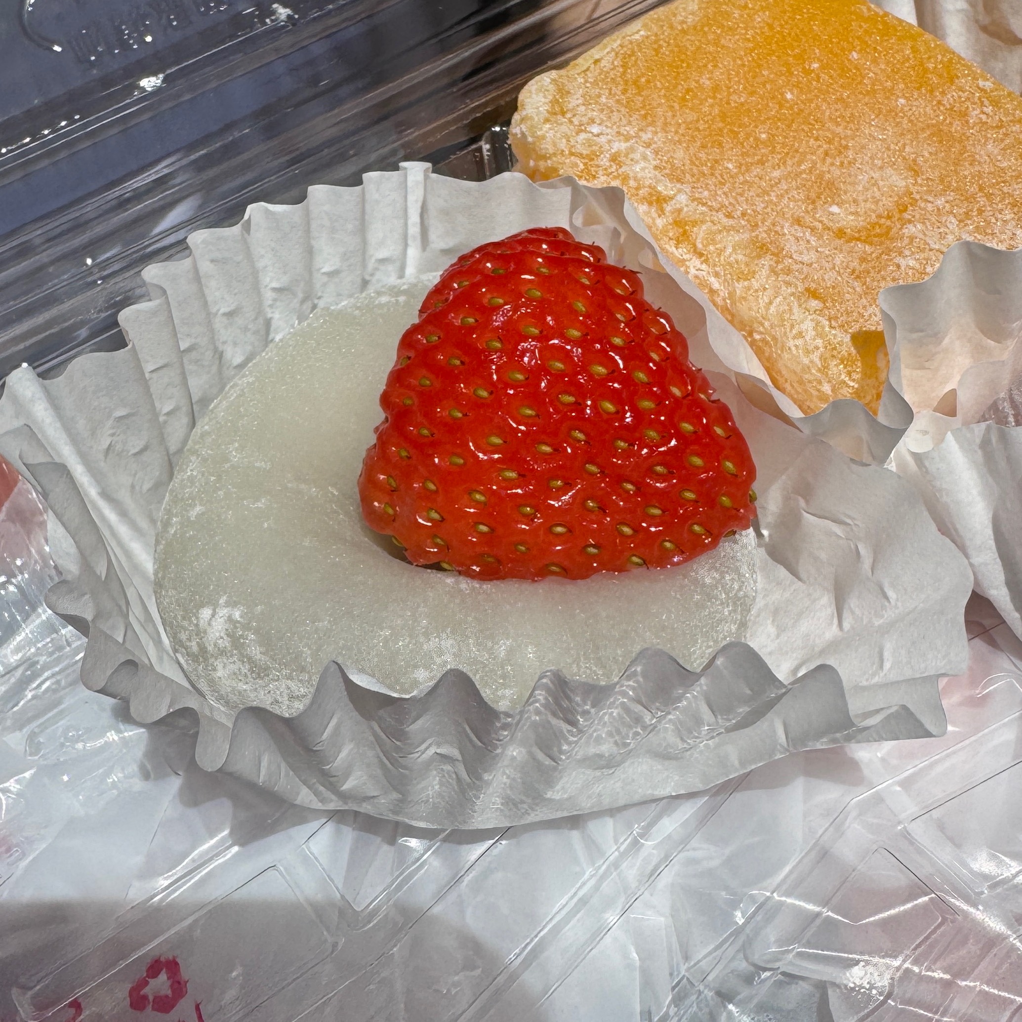Strawberry Daifuku $2.50 at Fugetsu-Do Sweet Shop on #foodmento http://foodmento.com/place/12701