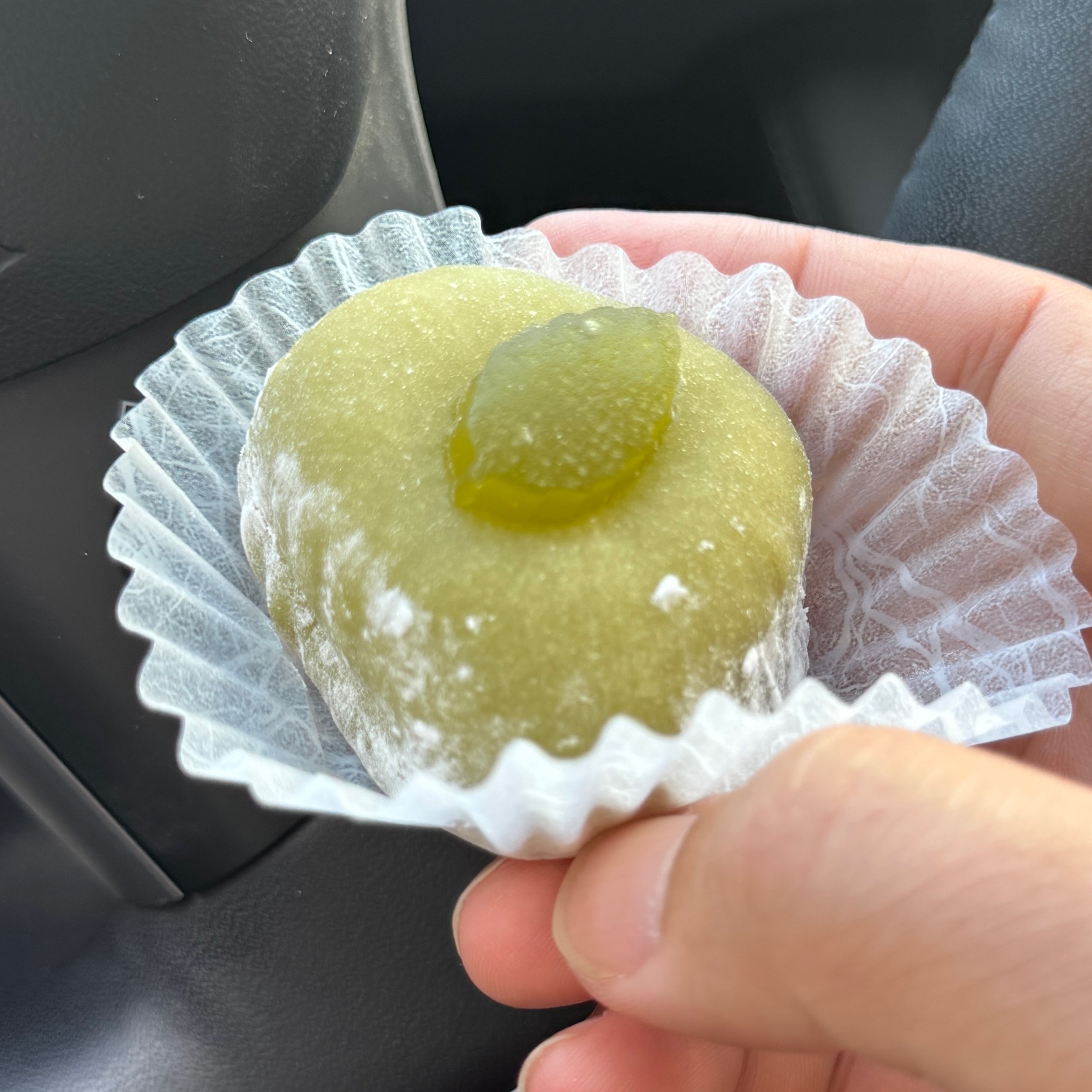 Green Tea Anko $2.50 at Fugetsu-Do Sweet Shop on #foodmento http://foodmento.com/place/12701