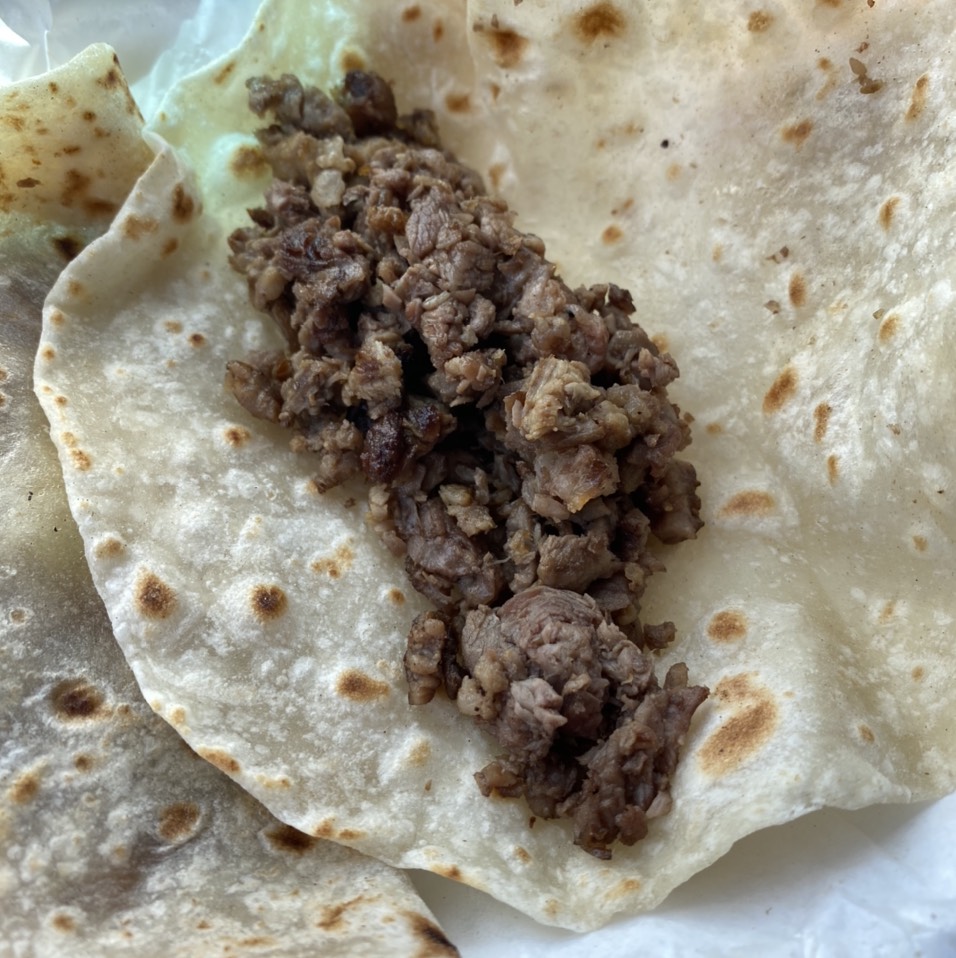 Carne Asada Tacos With Flour Tortilla at El Ruso Tacos on #foodmento http://foodmento.com/place/12703