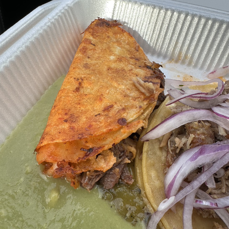 Birria De Res Queso Taco $3 at Carnitas Los Jarochos on #foodmento http://foodmento.com/place/12779