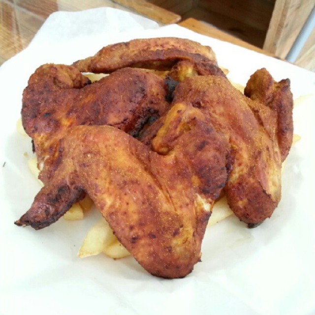 Sriracha Tiger Wings (Marinated & Fried) from The Fabulous Baker Boy on #foodmento http://foodmento.com/dish/5141