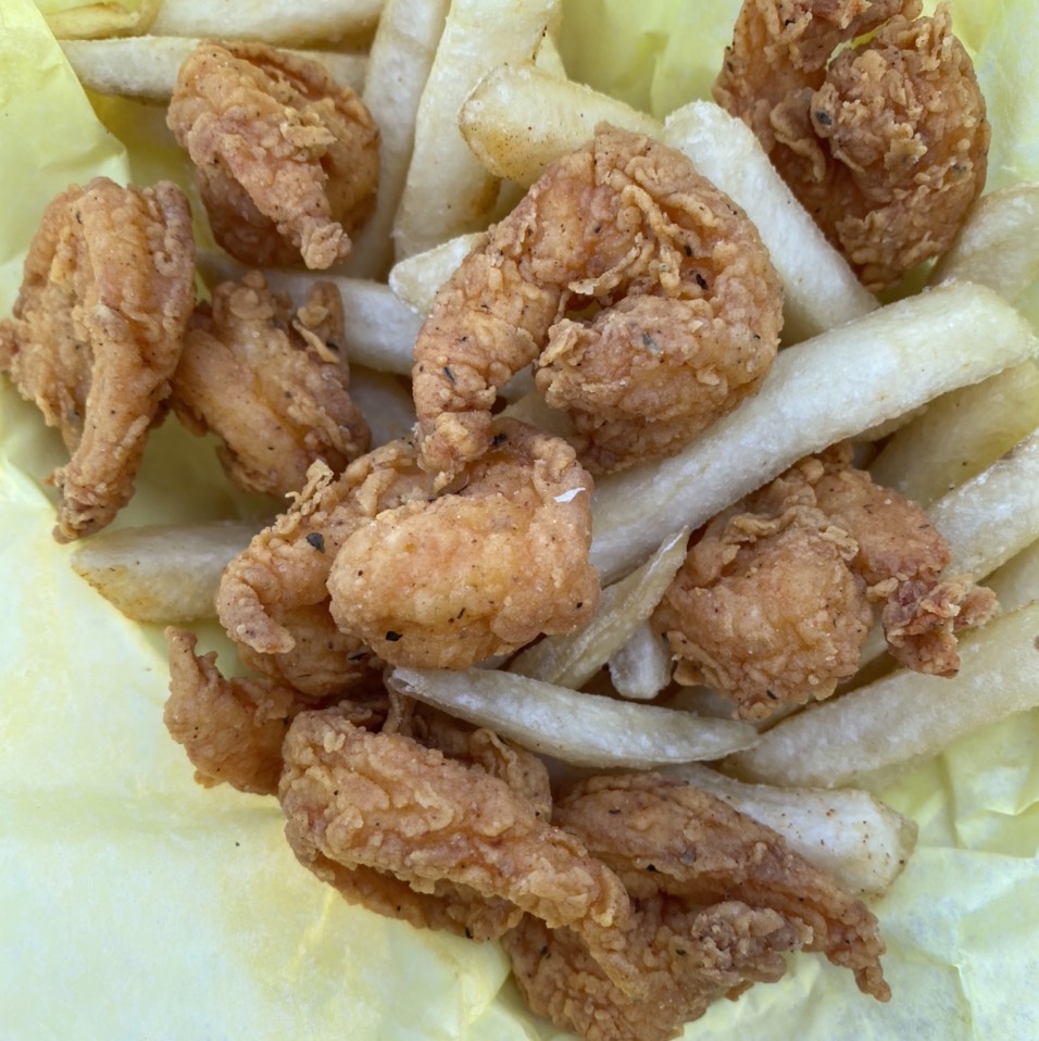Fried Shrimp from Louisiana Famous Fried Chicken & Chinese Food on #foodmento http://foodmento.com/dish/49578