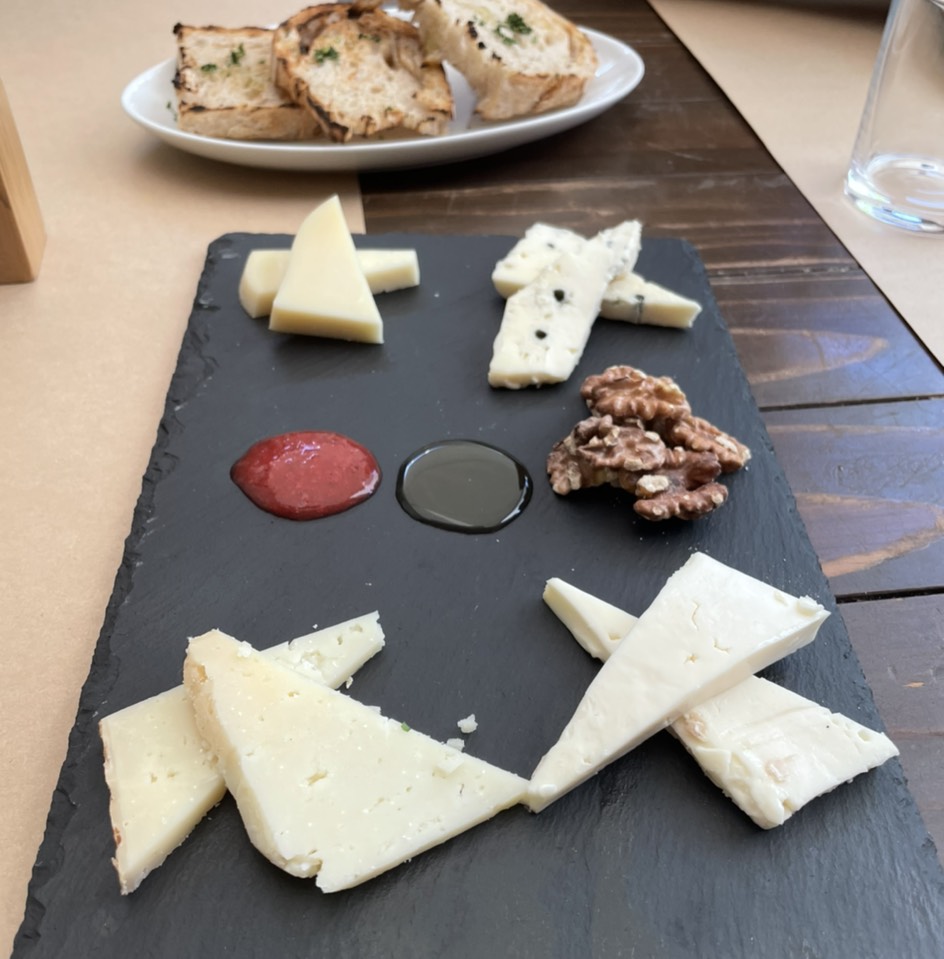 Cheese Board from L’Antica Pizzeria da Michele on #foodmento http://foodmento.com/dish/51835