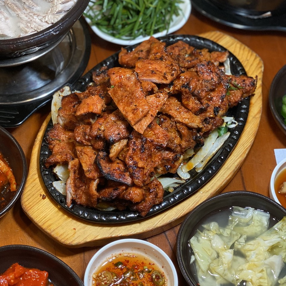 Marinated Spicy Pork Rib at Jinsol Gukbap on #foodmento http://foodmento.com/place/12842