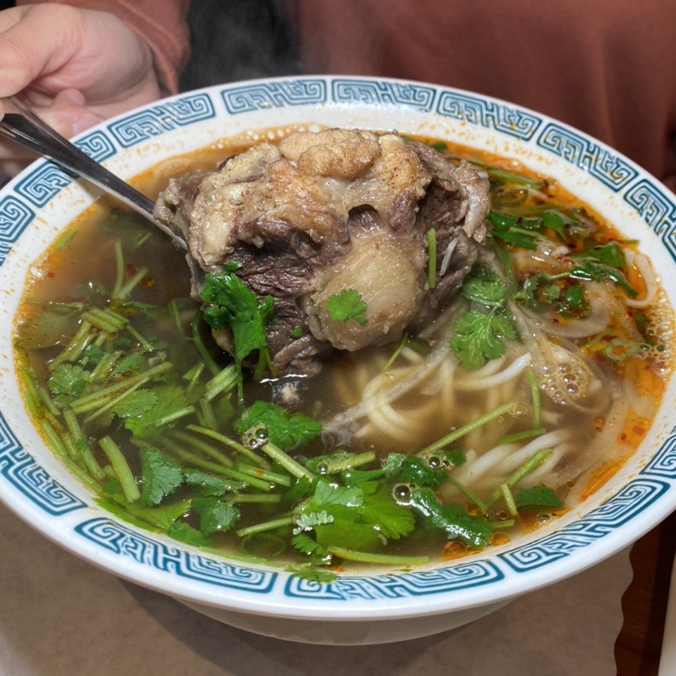 Bun Bo Hue Duoi Bo (Ox Tail) at Ktown Pho on #foodmento http://foodmento.com/place/12847