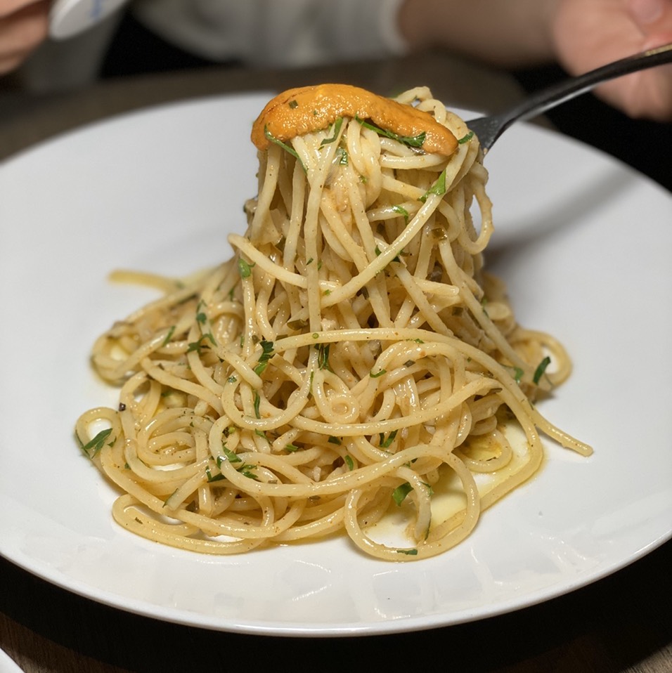 Spaghetti Al Ricci Di Mare from N10 Restaurant on #foodmento http://foodmento.com/dish/49900