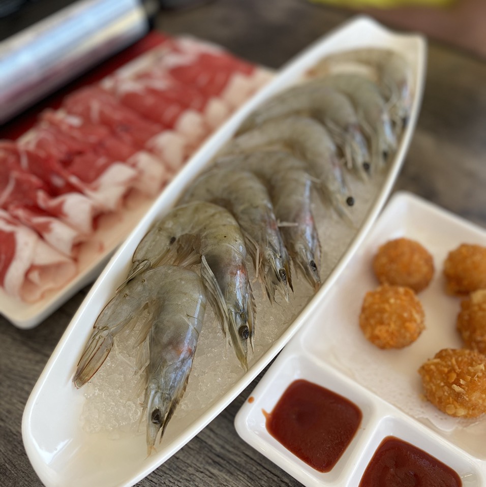 Jumbo Shrimp at Hai Di Lao Hot Pot on #foodmento http://foodmento.com/place/12957