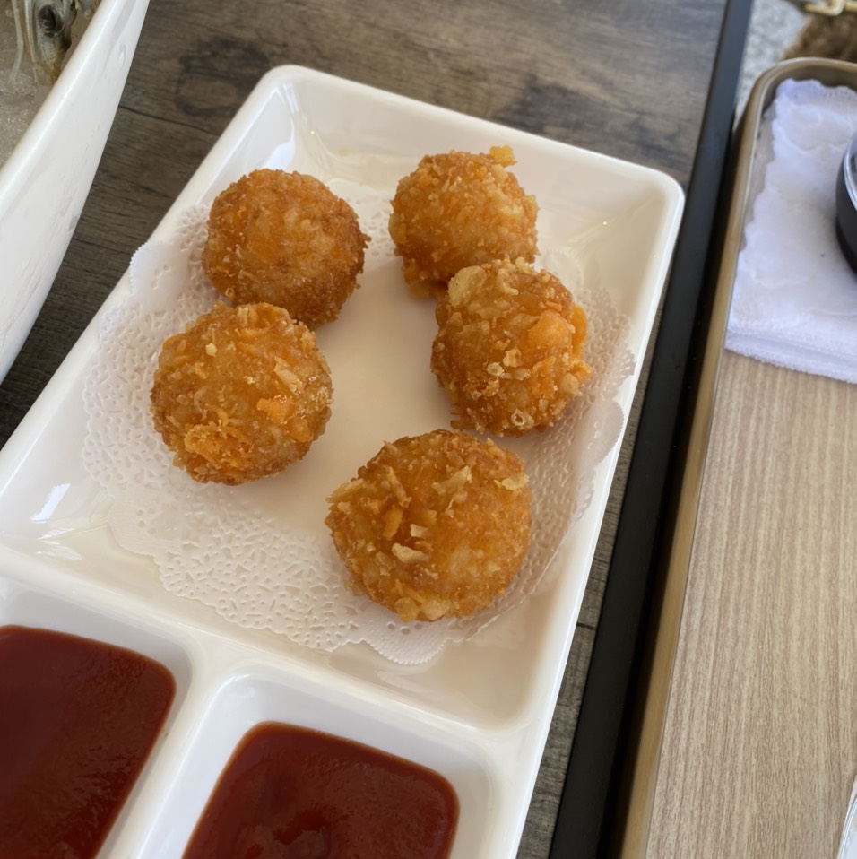 Fried Shrimp Balls at Hai Di Lao Hot Pot on #foodmento http://foodmento.com/place/12957
