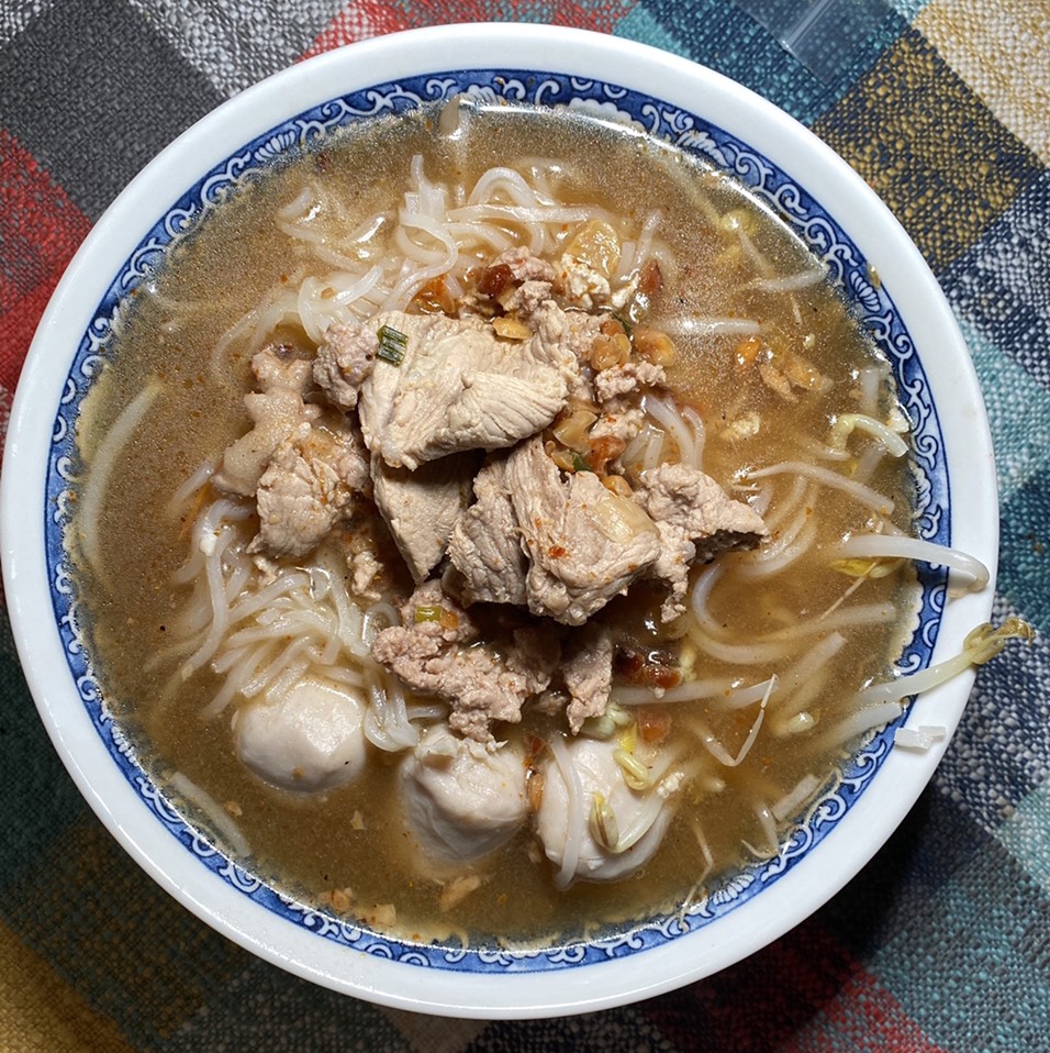 Tom Yum Noodle Soup on #foodmento http://foodmento.com/dish/50836