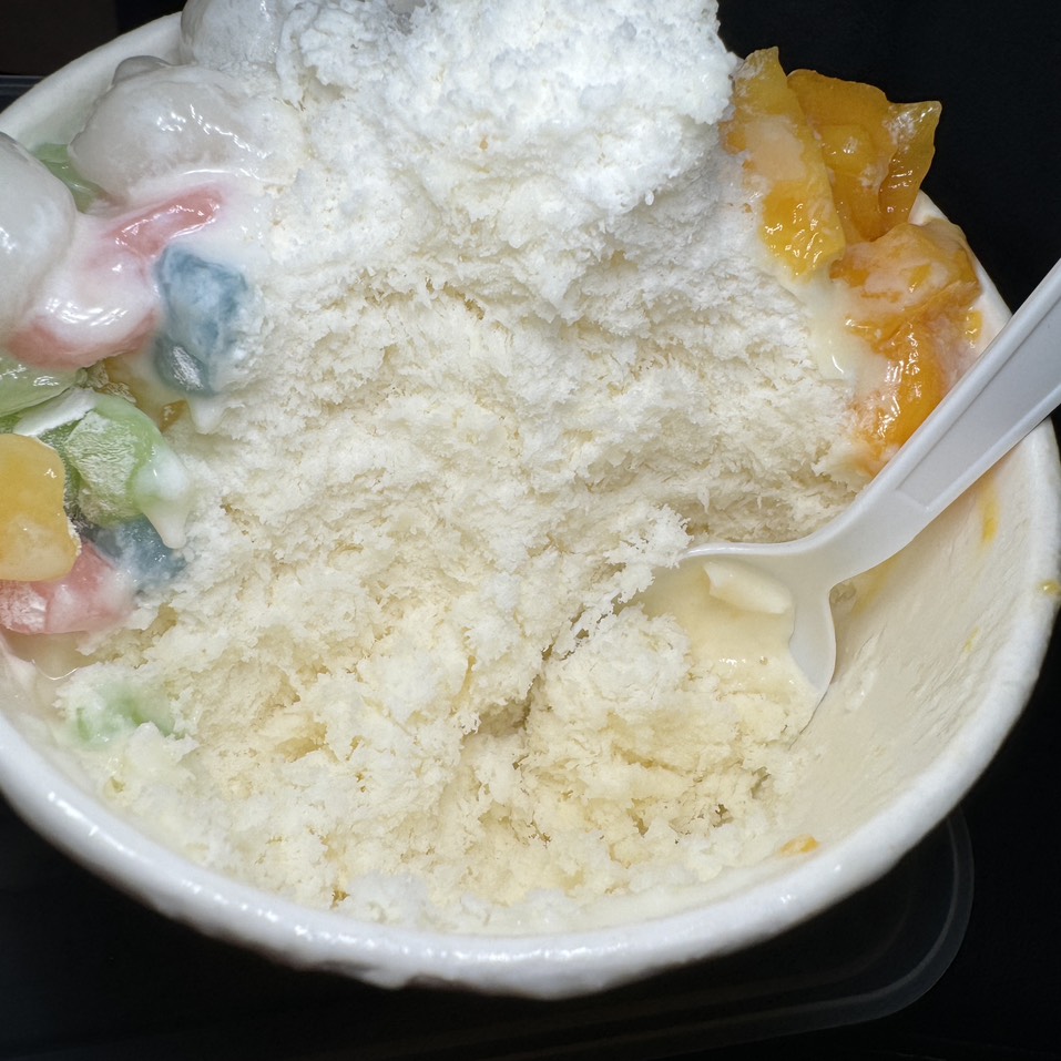 Durian Shaved Ice $7 at Salju Dessert on #foodmento http://foodmento.com/place/13067