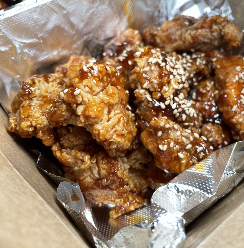 Spicy Soy Boneless Fried Chicken from Twozone Chicken on #foodmento http://foodmento.com/dish/50955