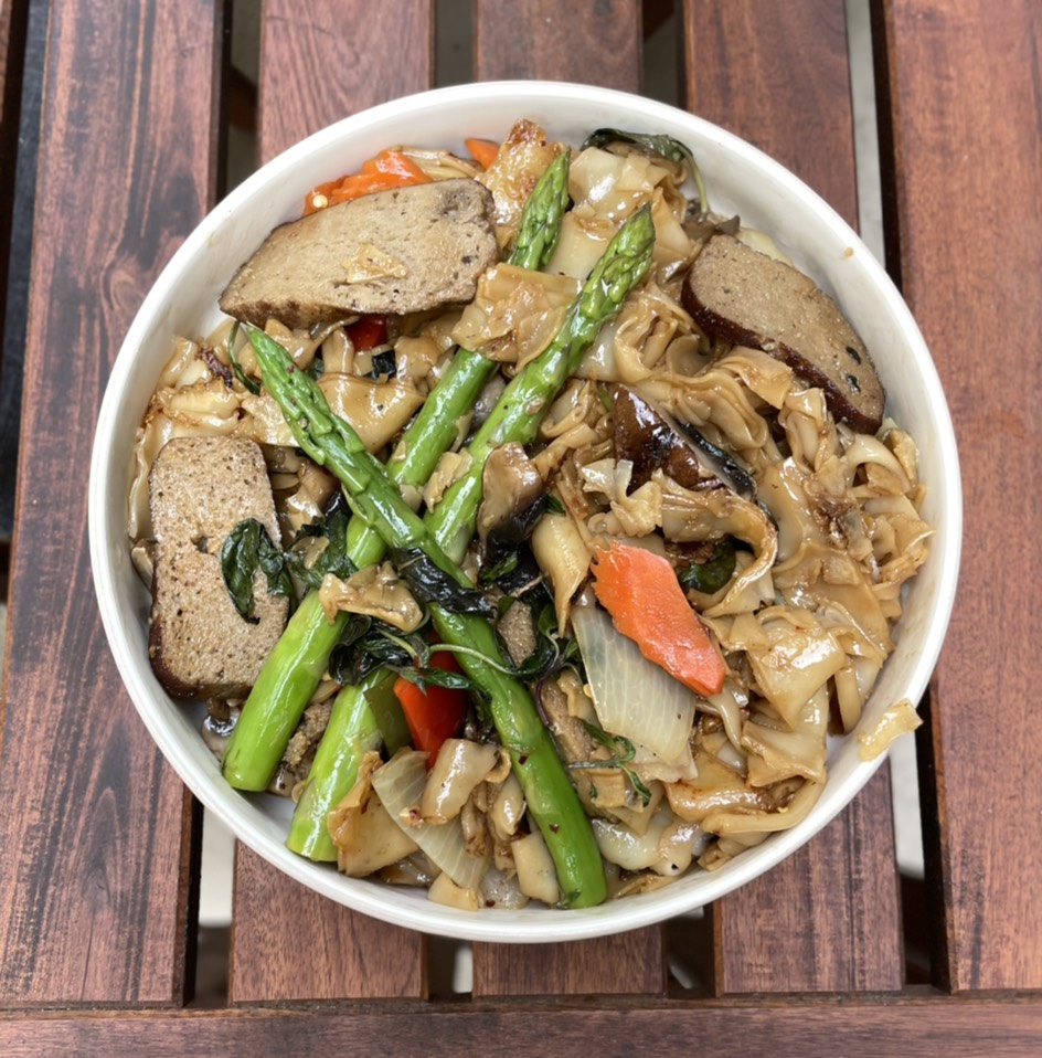 Drunken Mushroom Noodle at Araya's Place - Vegan Thai on #foodmento http://foodmento.com/place/13101