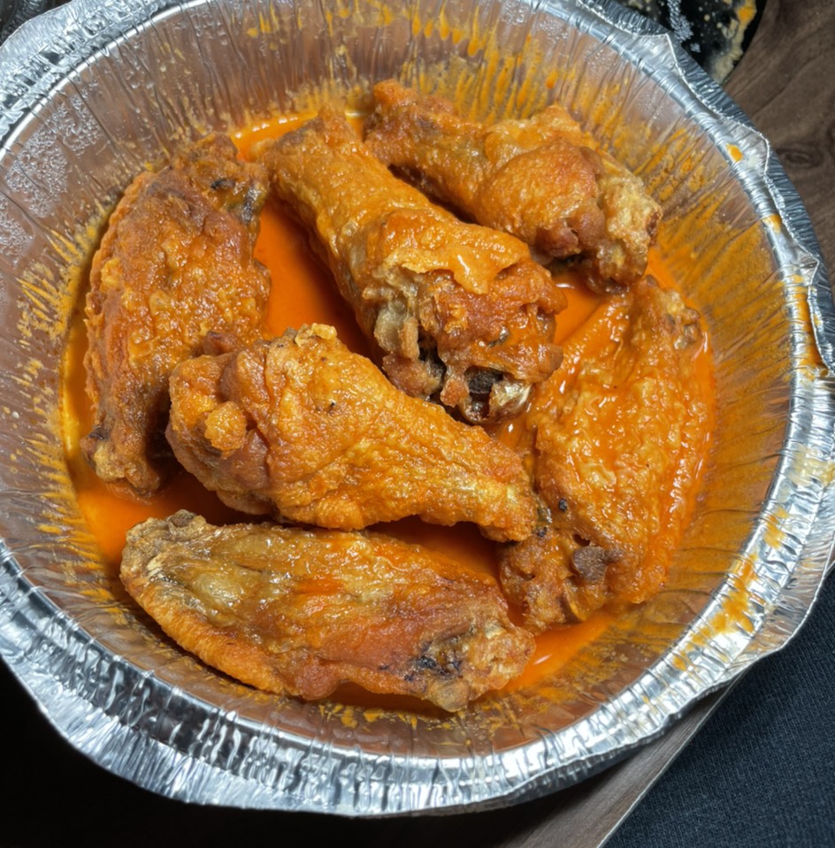 Buffalo Wings from Prime Pizza on #foodmento http://foodmento.com/dish/51230