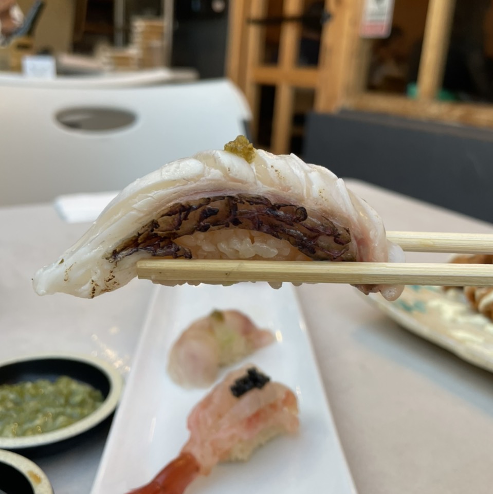 Madai (Sea Bream) Sushi at Osen Izakaya on #foodmento http://foodmento.com/place/13174