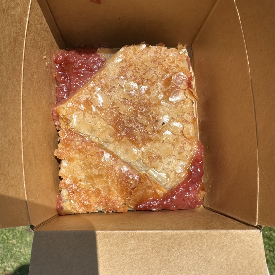 Seasonal Berry Rhubarb Pie $6.50 at Doubting Thomas on #foodmento http://foodmento.com/place/13214