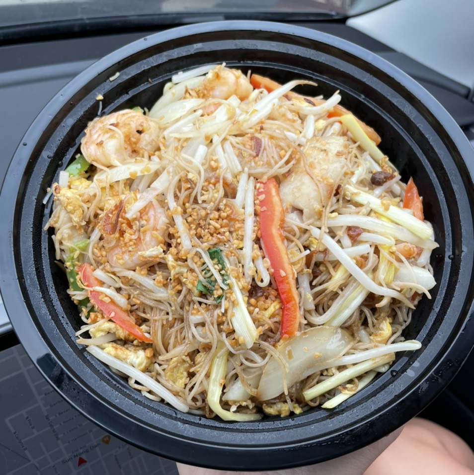Typhoon Shelter Stir Fried Rice Noodle $13.50 on #foodmento http://foodmento.com/dish/53257