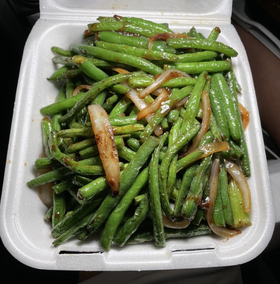 Garlic With String Beans at Jade Wok on #foodmento http://foodmento.com/place/13271
