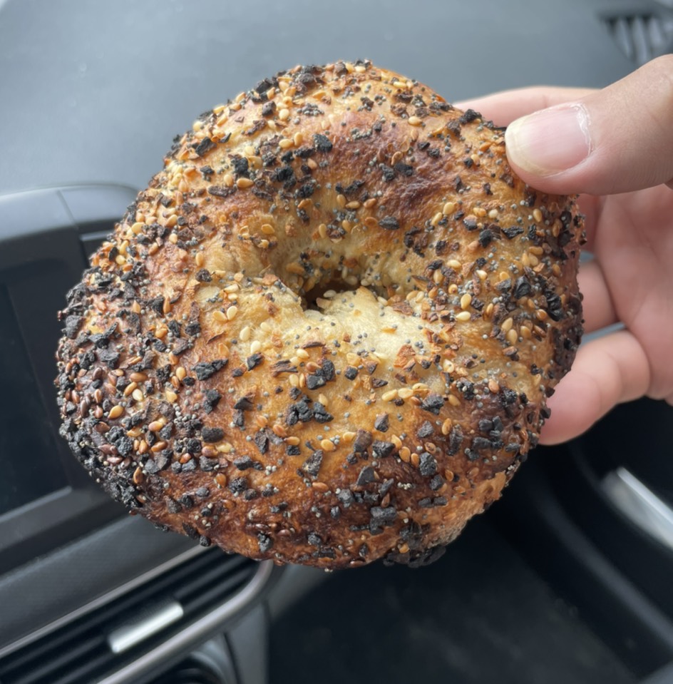 Burnt Everything Bagel at Courage Bagels on #foodmento http://foodmento.com/place/13301