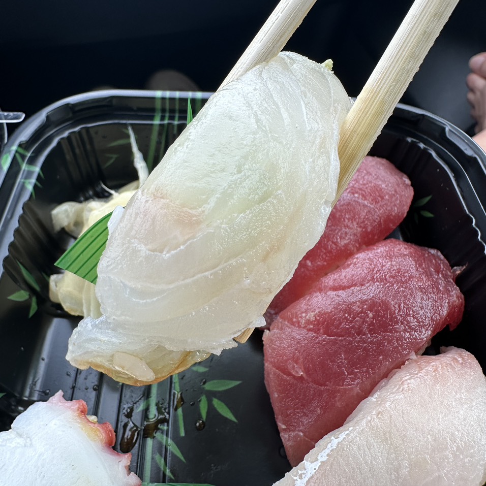 Halibut Sushi $2.50 at Sushi Yoshi on #foodmento http://foodmento.com/place/13326