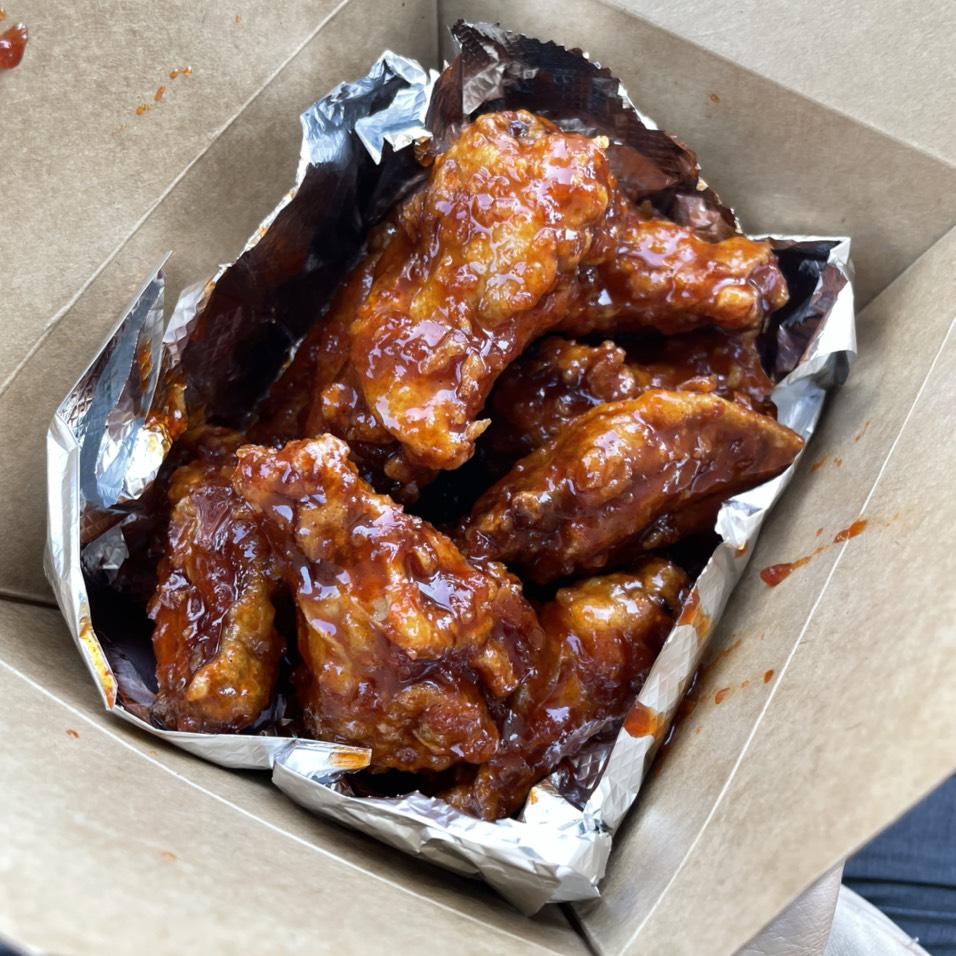 Sweet & Spicy Chicken Wings $16 at Wings N’ Stuff on #foodmento http://foodmento.com/place/13351