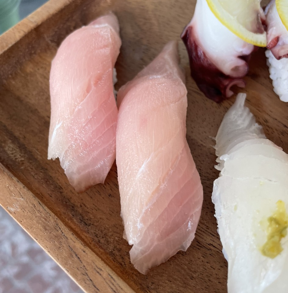 Yellowtail Sushi $8 at El Sushi on #foodmento http://foodmento.com/place/13414