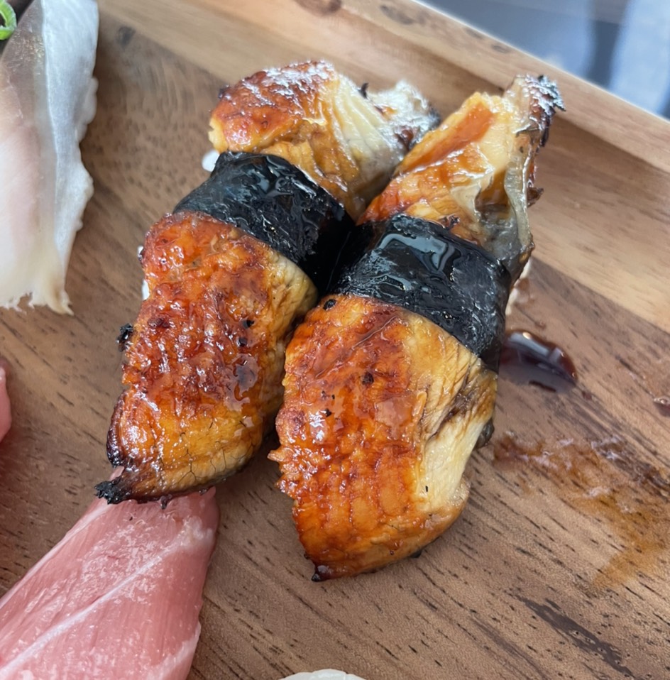 Unagi (Fresh Water Eel) Sushi from El Sushi on #foodmento http://foodmento.com/dish/52006