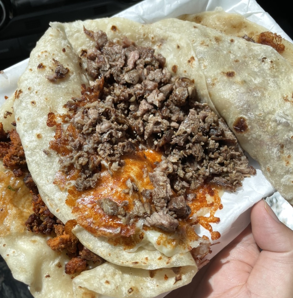 Asada Quesataco at El Ruso (Sunset)  on #foodmento http://foodmento.com/place/13576