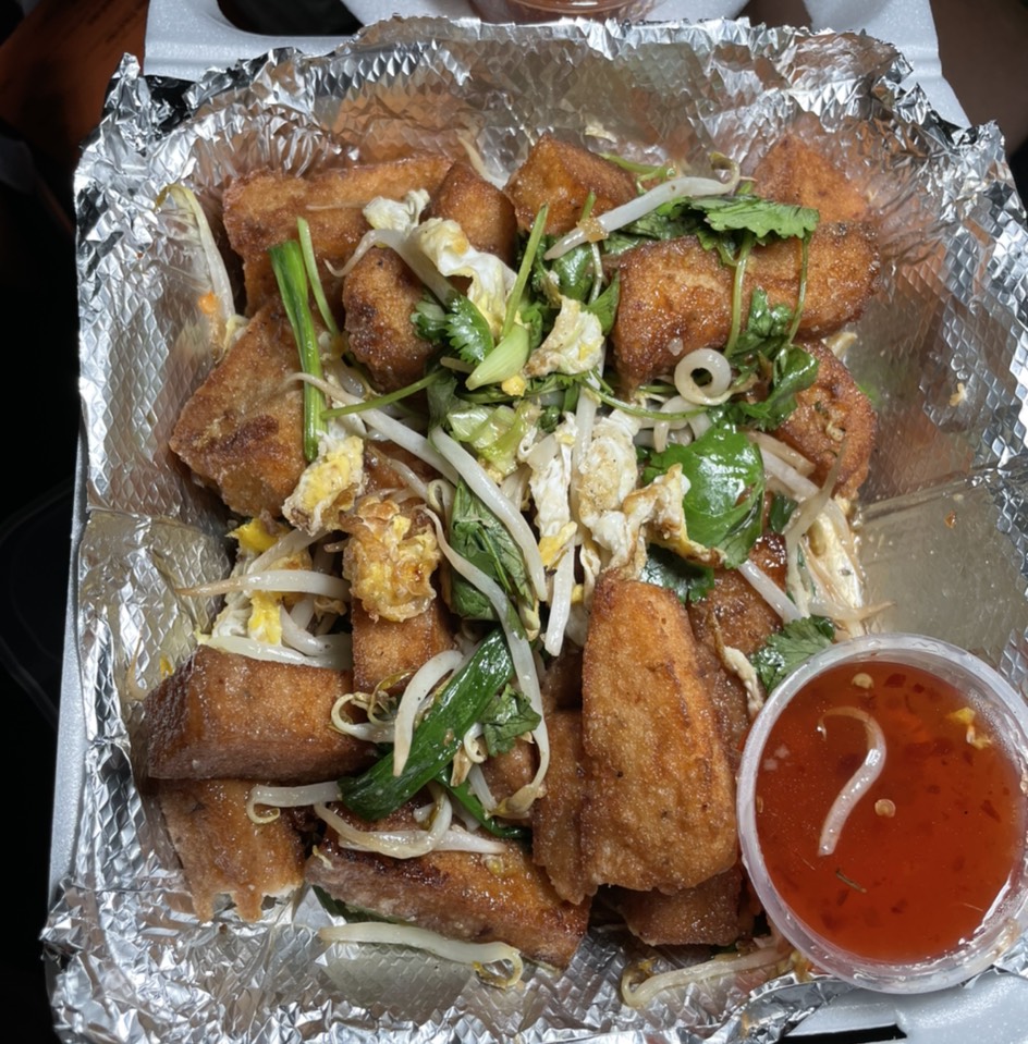 Radish Cake at Srisiam Cafe on #foodmento http://foodmento.com/place/13642