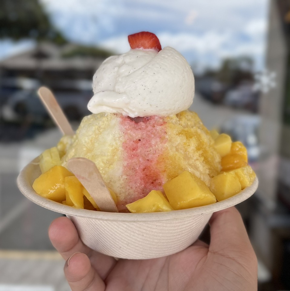 Classic Rainbow (Pineapple, Mango, Tahitian Vanilla Ice Cream, Condensed Milk) from Uncle Clay's House of Pure Aloha on #foodmento http://foodmento.com/dish/52971