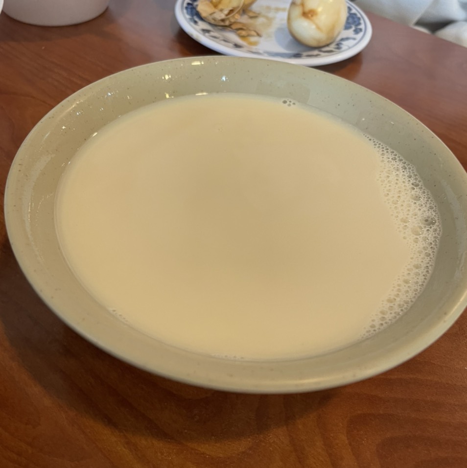 Soybean Milk from Fortune No.1 金海餐厅 on #foodmento http://foodmento.com/dish/53150