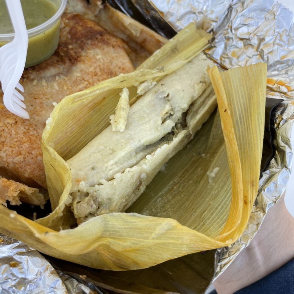 Tamale Pollo Verde (Green Chicken) $2 at Tamales Elena Y Antojitos on #foodmento http://foodmento.com/place/13773
