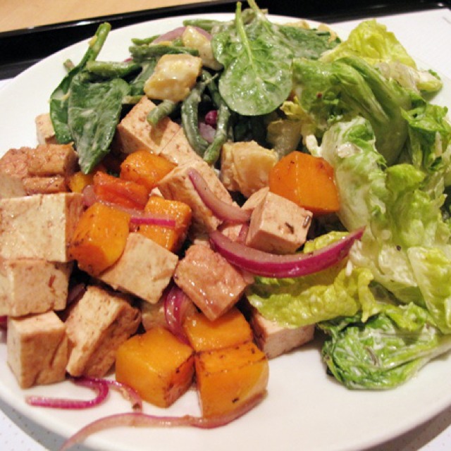 Roasted Pumpkin With Tofu Salad from Marmalade Toast on #foodmento http://foodmento.com/dish/5184