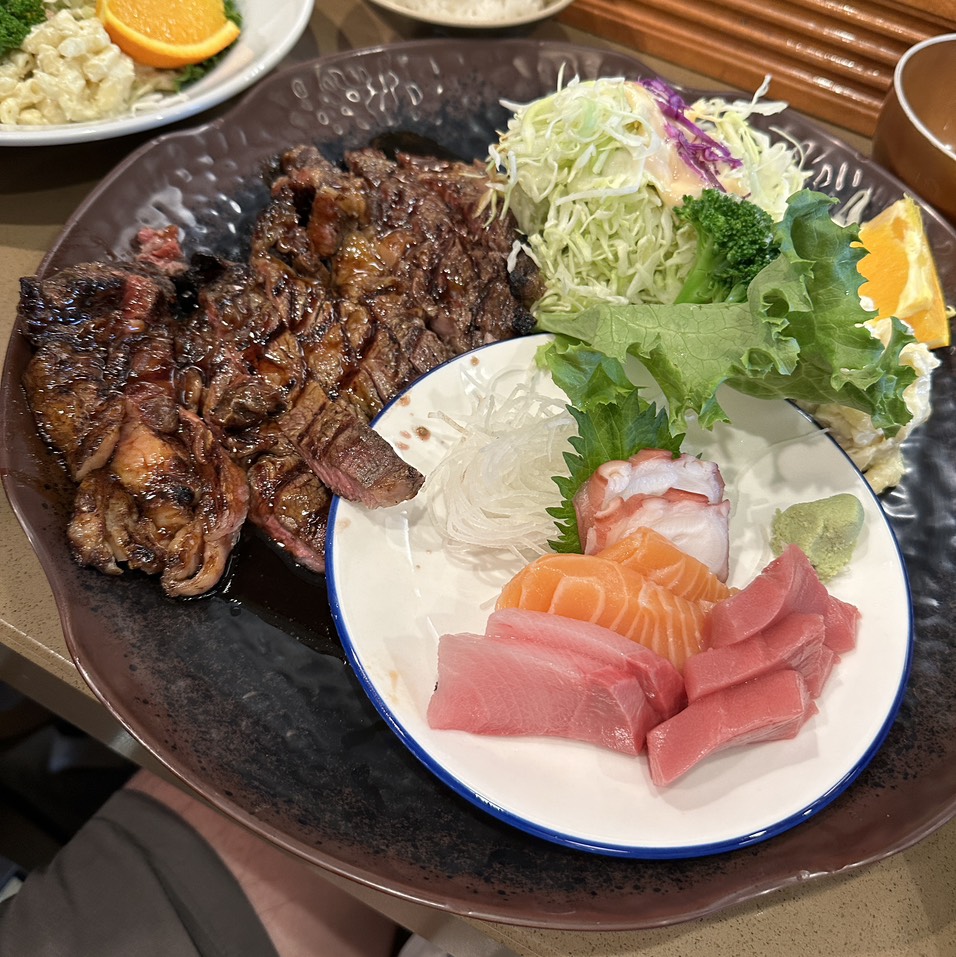Sashimi & Beef Teriyaki $30 at Azuma Japanese Restaurant on #foodmento http://foodmento.com/place/13834
