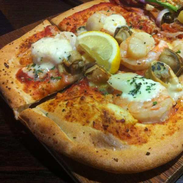 Seafood (Gourmet Pizza) from Crust Gourmet Pizza Bar on #foodmento http://foodmento.com/dish/399