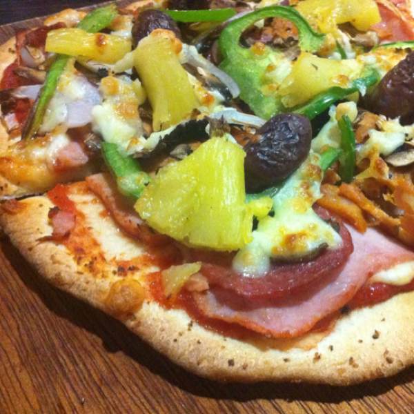 Crust Supreme (Gourmet Pizza) at Crust Gourmet Pizza Bar on #foodmento http://foodmento.com/place/140