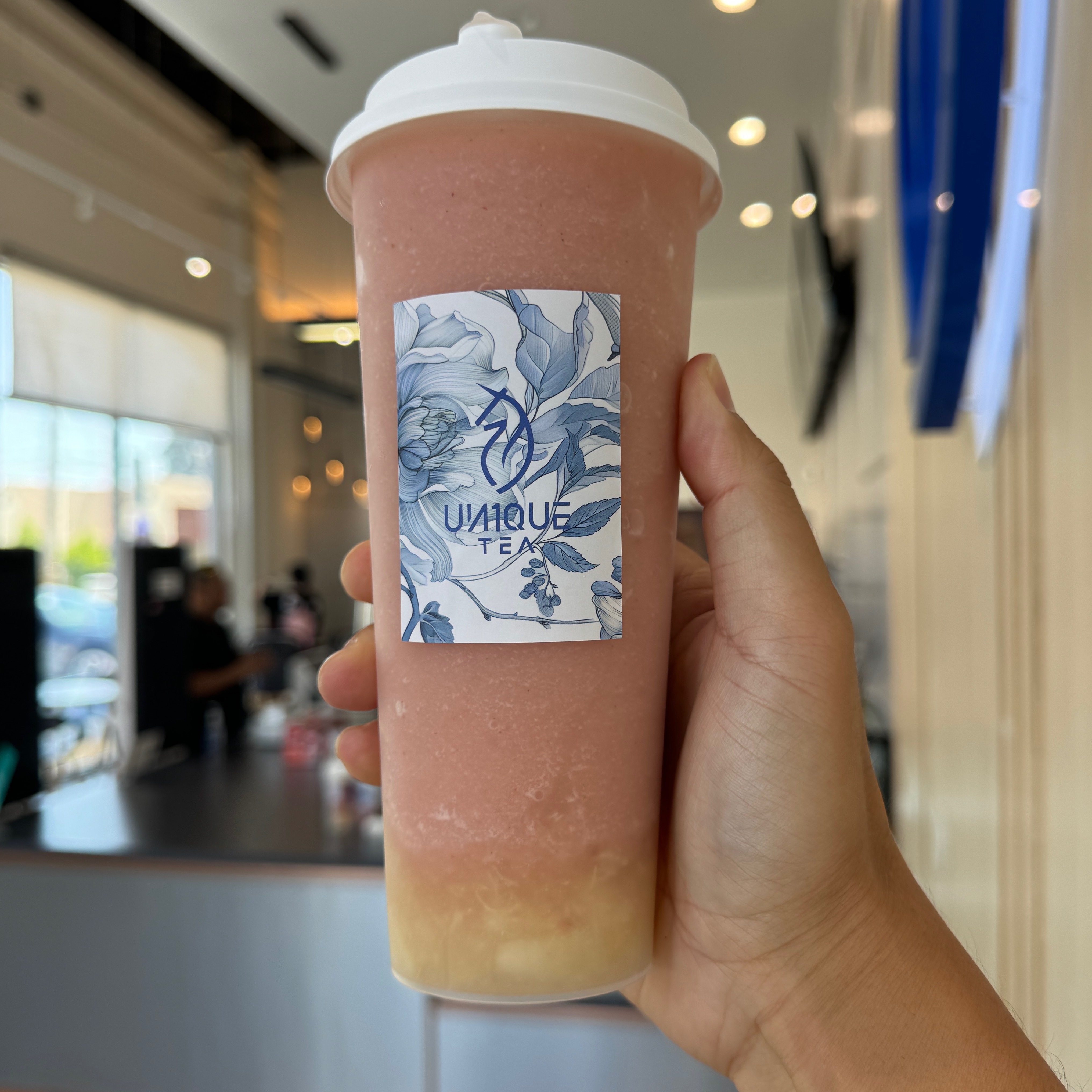 Super White Peach Tea $7.75 at Un1que Tea (CLOSED) on #foodmento http://foodmento.com/place/14156