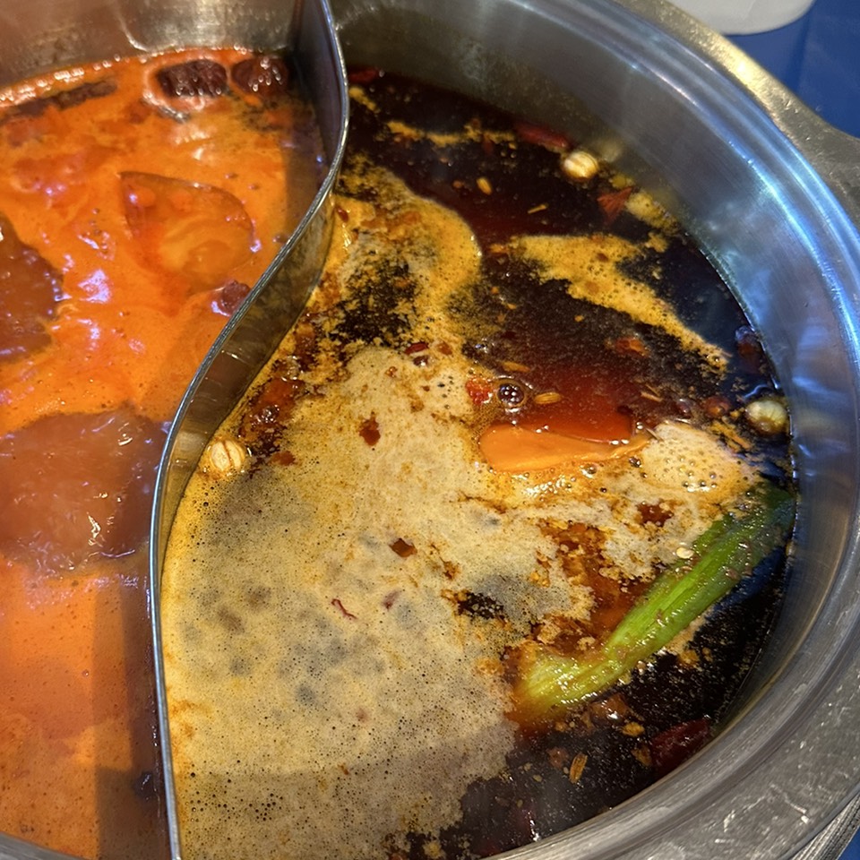 Spicy Soup at Ma Lu Bian Bian Hot Pot on #foodmento http://foodmento.com/place/14180