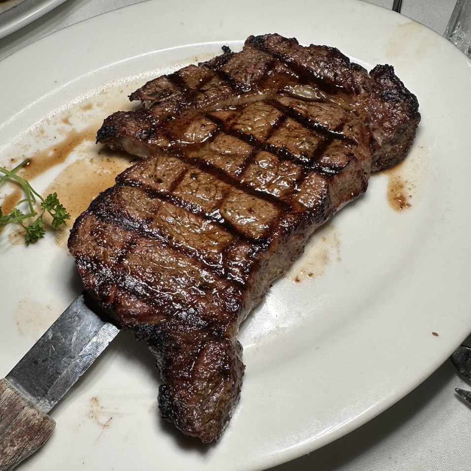 Spencer Steak (Boneless Ribeye Steak) $42 at Taylor's Prime Steak House on #foodmento http://foodmento.com/place/14285
