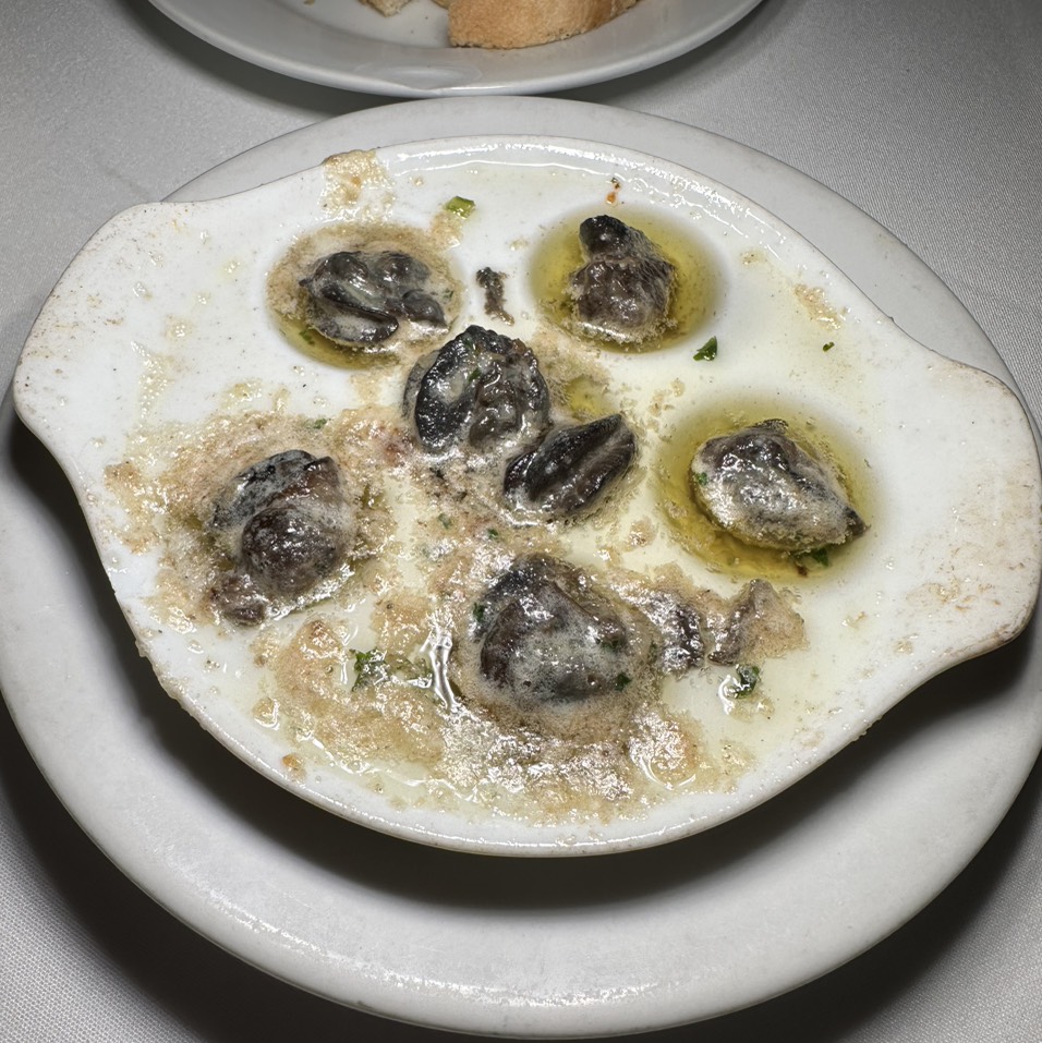 Escargot $14 at Taylor's Prime Steak House on #foodmento http://foodmento.com/place/14285