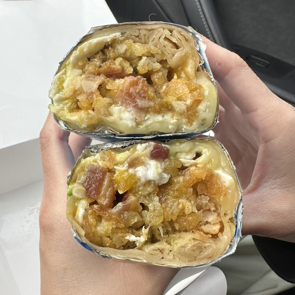 Breakfast Burrito With Bacon $15 on #foodmento http://foodmento.com/dish/55341
