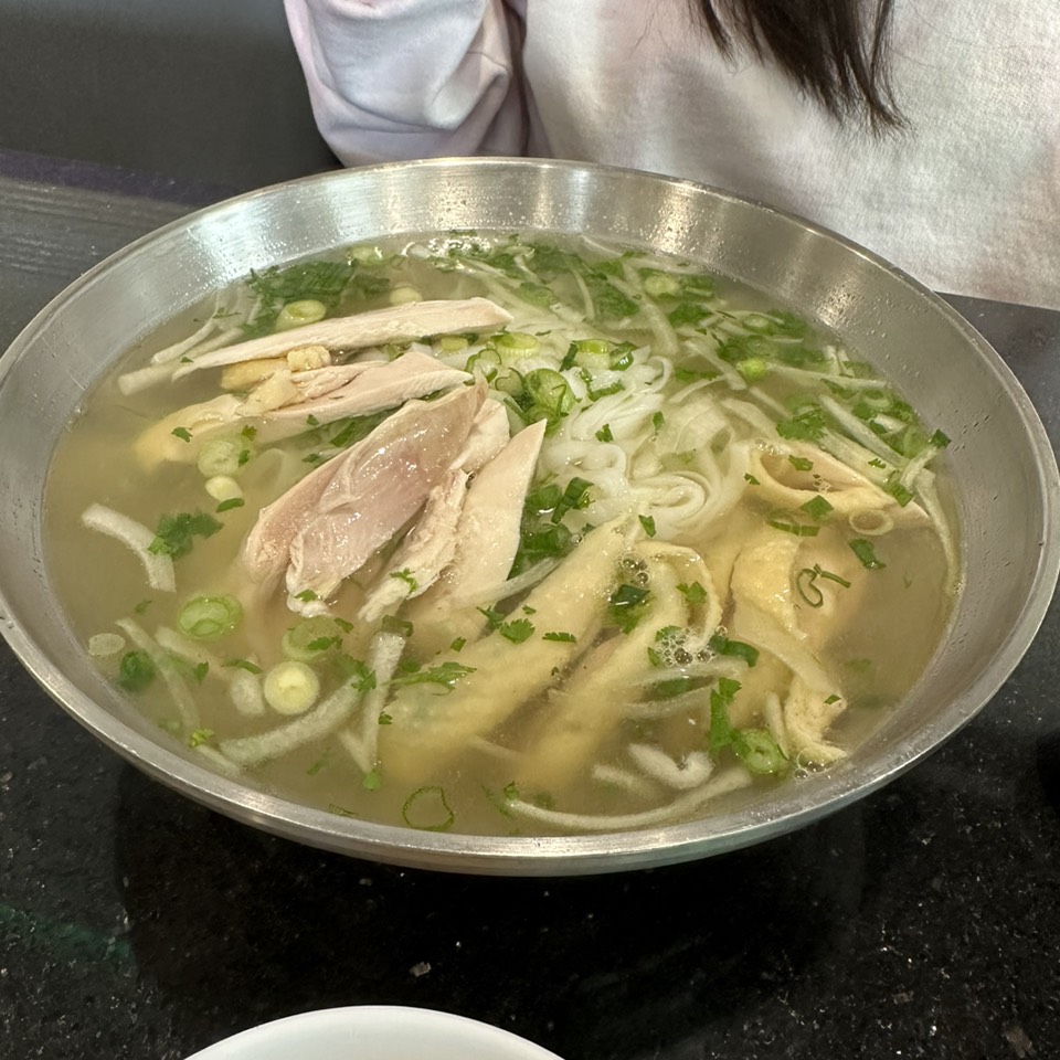 Pho Ga (Chicken Noodle Soup) $13.25 on #foodmento http://foodmento.com/dish/55531