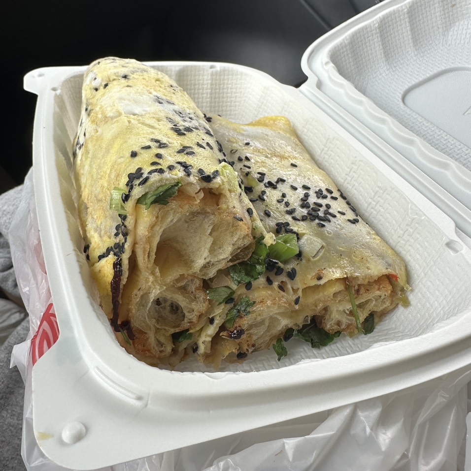 Da Bing You Tiao $10 from Auntie Qiu Kitchen on #foodmento http://foodmento.com/dish/56076