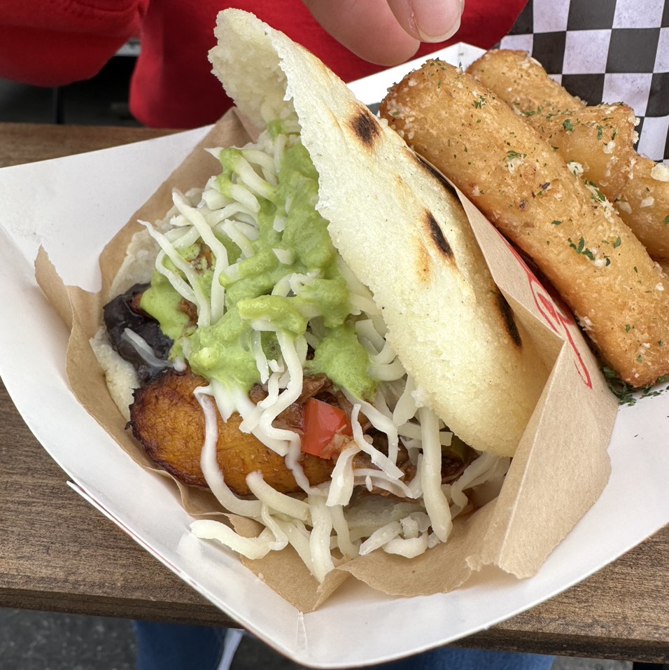 Pabellon Arepa $10 on #foodmento http://foodmento.com/dish/55614