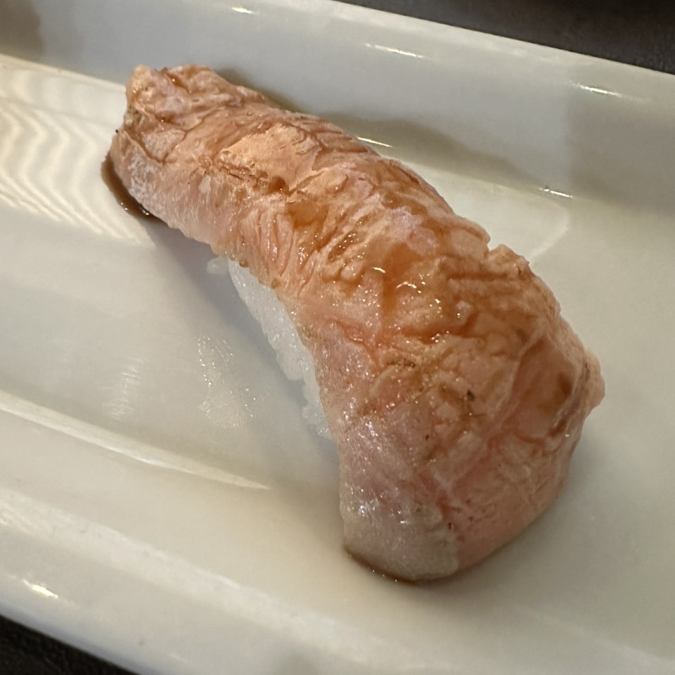 Salmon Belly Seared 2pc $10.50 from Uzumaki on #foodmento http://foodmento.com/dish/55682