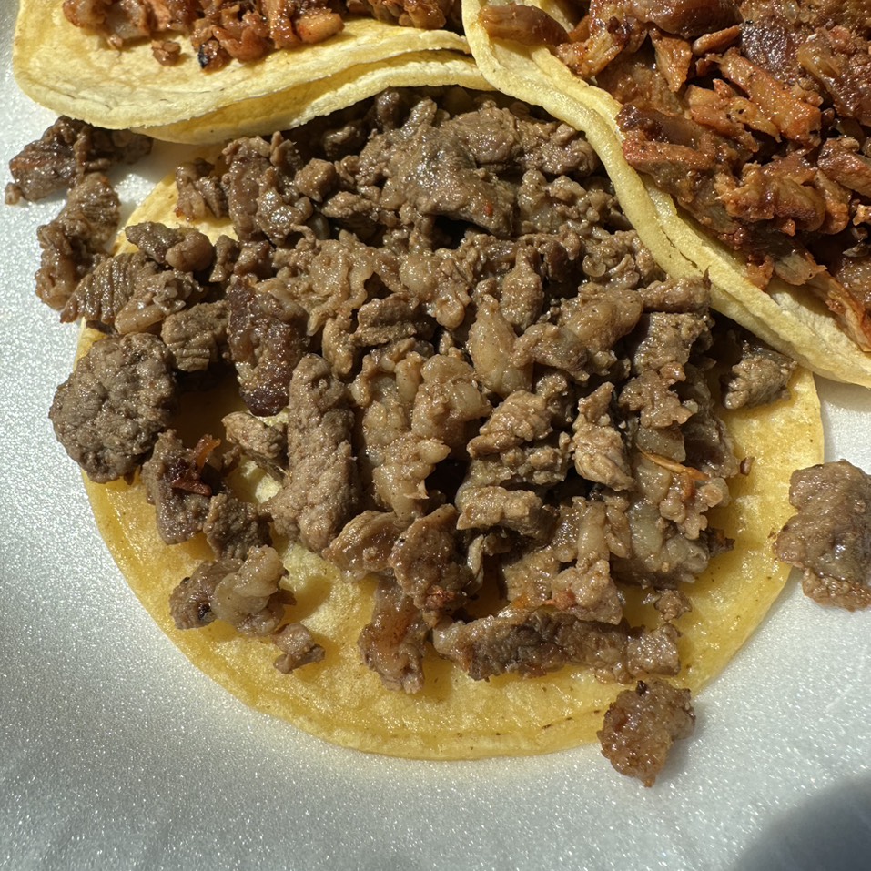 Asada Taco $2 at Jason's Tacos on #foodmento http://foodmento.com/place/14364