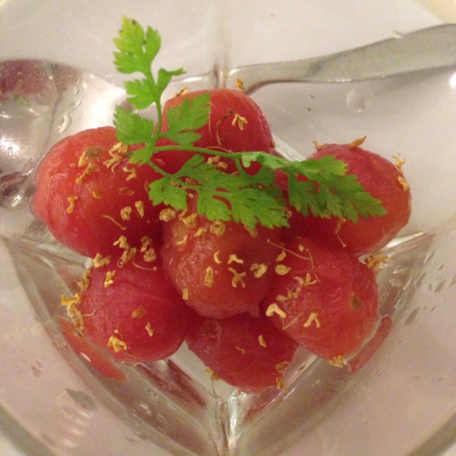 Small Tomatoes With Vinegar Sauce from TungLok Signatures 同乐经典 on #foodmento http://foodmento.com/dish/5408